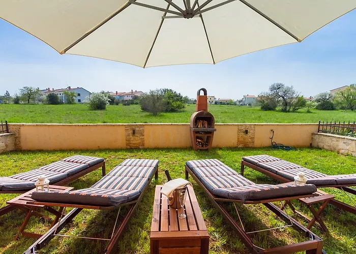 Erin Апартаменти *