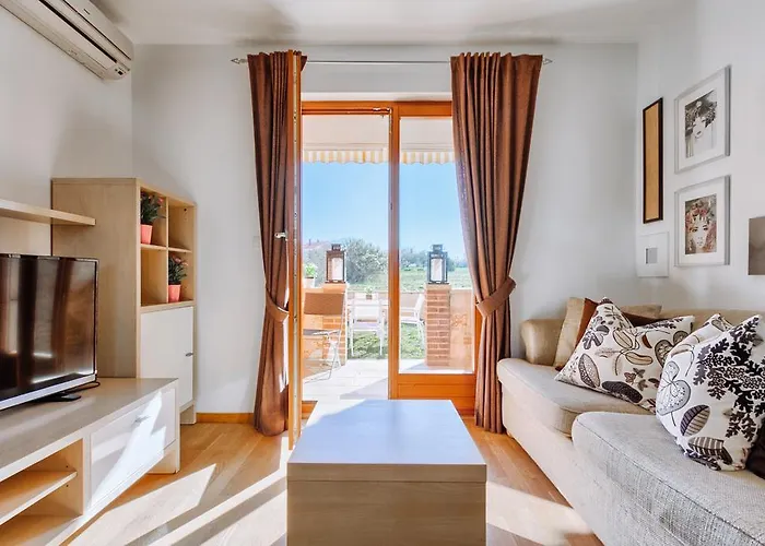 Erin Апартаменти *